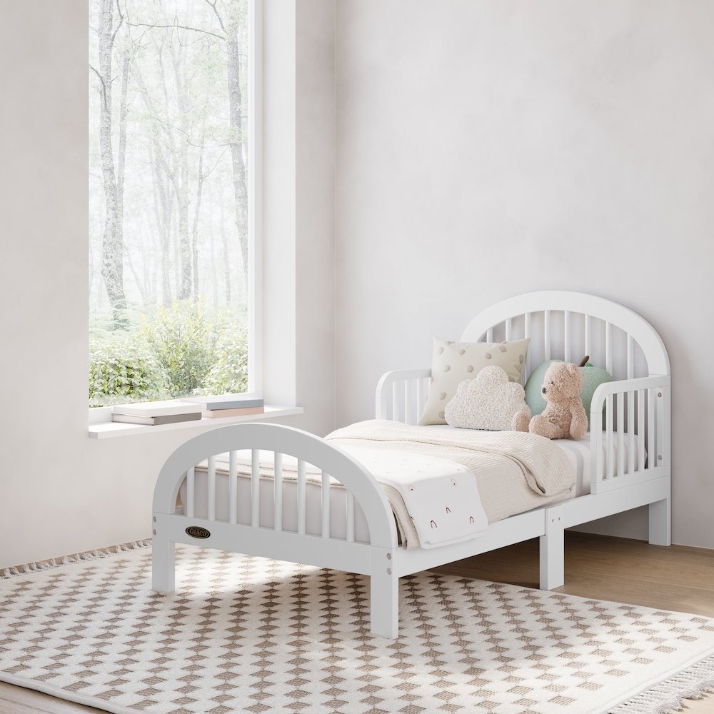 Olivia Toddler Bed-White