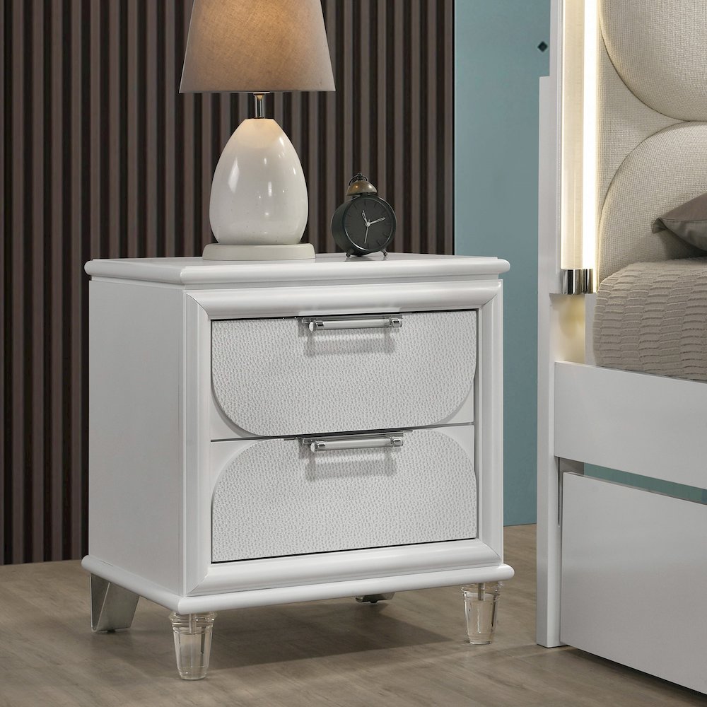 Glosan Modern Pearl White Wood 2-Drawer Kids Nightstand