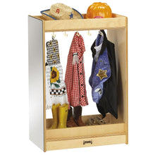 Small Dress-Up Island