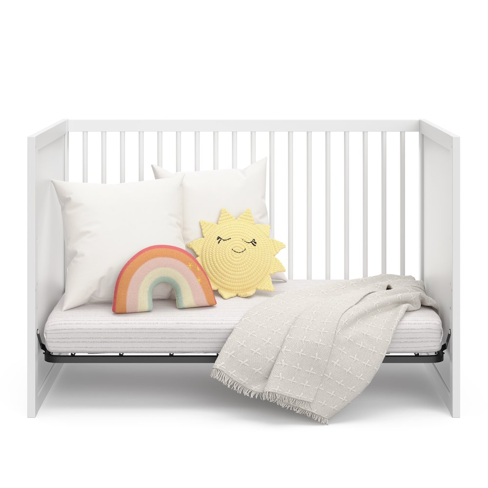 Storkcraft Calabasas 3-in-1 Convertible Crib (White)