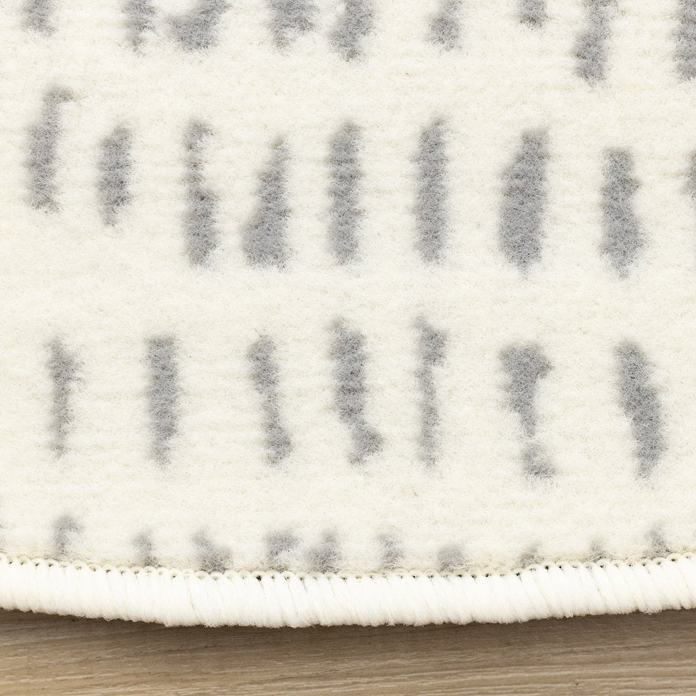Functional Kids Grey White Teddy Bear Rug, 5'3" x 5'3" Round, 5'3" x 5'3"