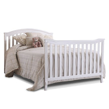Sorelle Berkley Crib & Changer,White Color